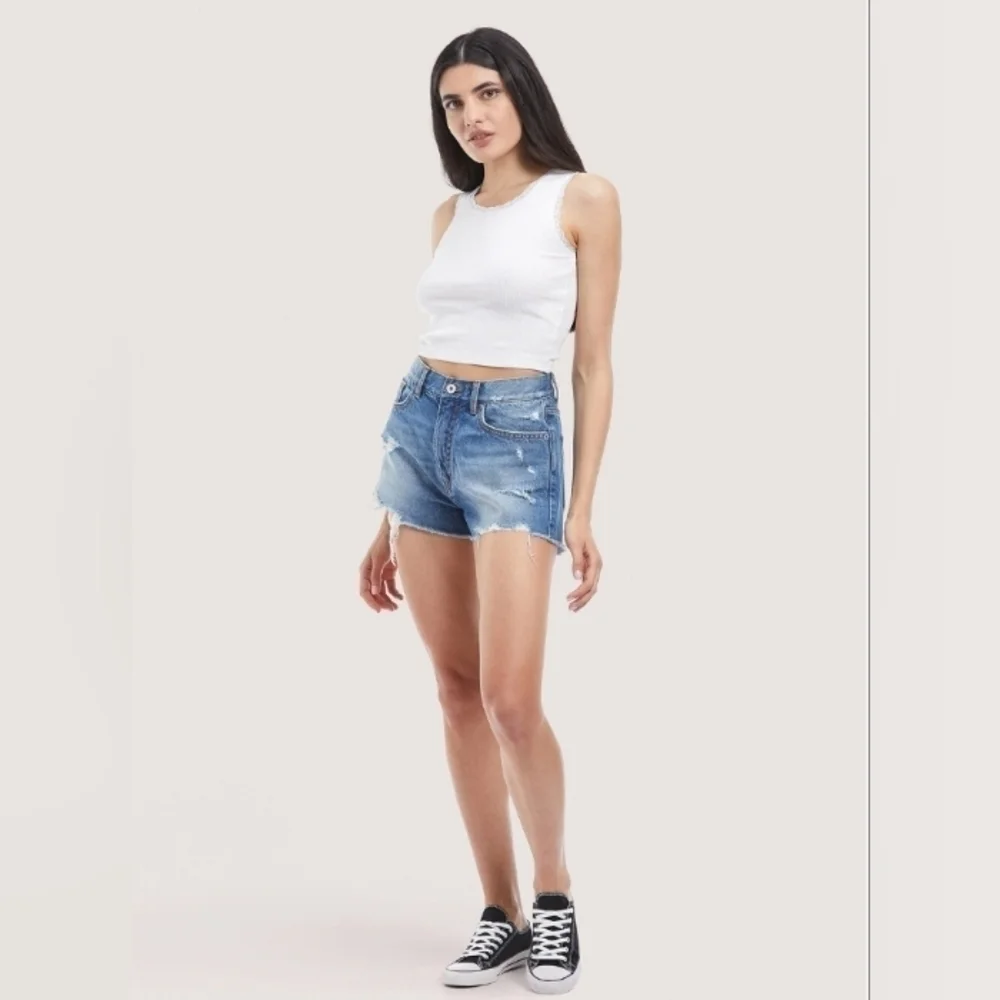 Good American denim shorts